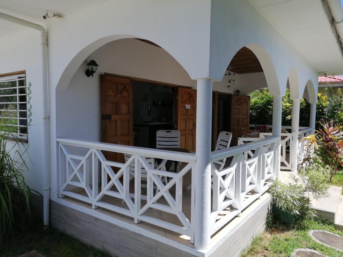 Maison De Vacanze Baie Sainte Anne Exterior foto