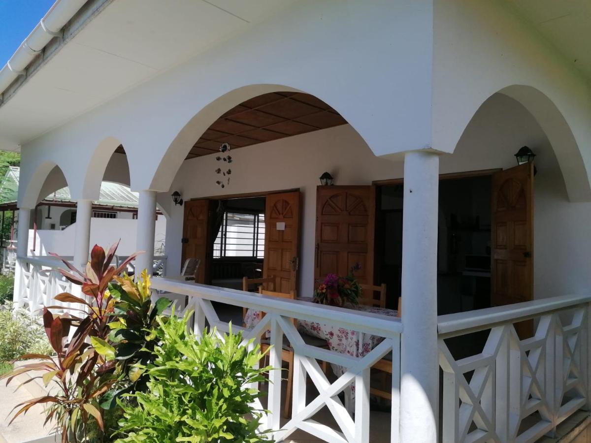 Maison De Vacanze Baie Sainte Anne Exterior foto